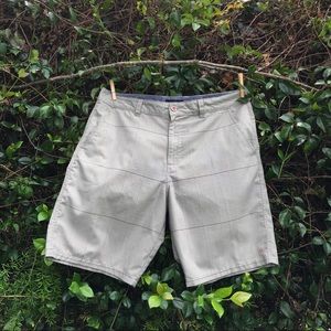 Hang Ten Glen Plaid Light Olive Shorts Sz 36